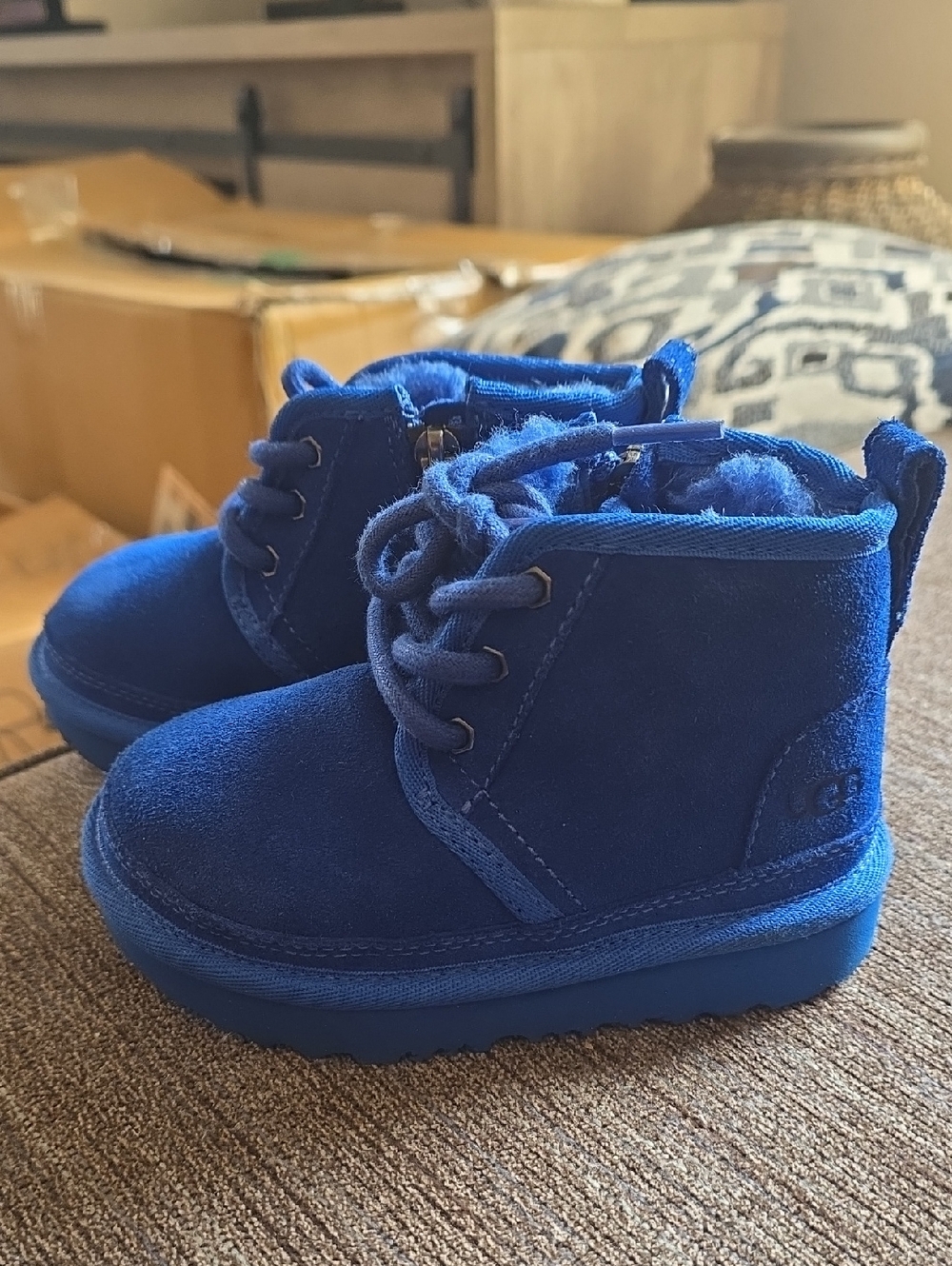 UGG Toddler Classic Boot in Bright Blue Size 7